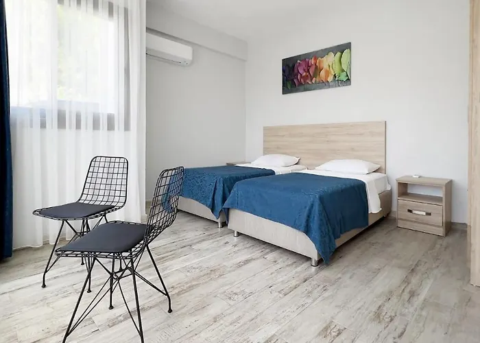 住宿加早餐酒店 Eyluel 16 *